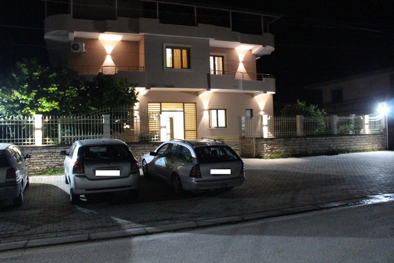 Hotel Vila Maledhi Berat Extérieur photo