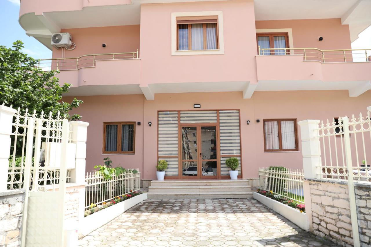 Hotel Vila Maledhi Berat Extérieur photo