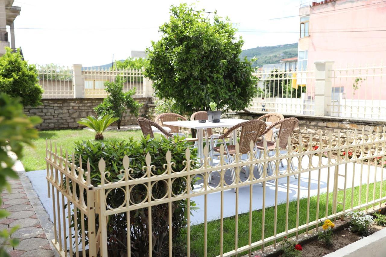 Hotel Vila Maledhi Berat Extérieur photo