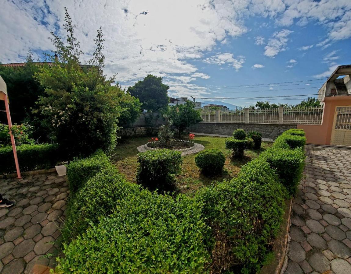 Hotel Vila Maledhi Berat Extérieur photo